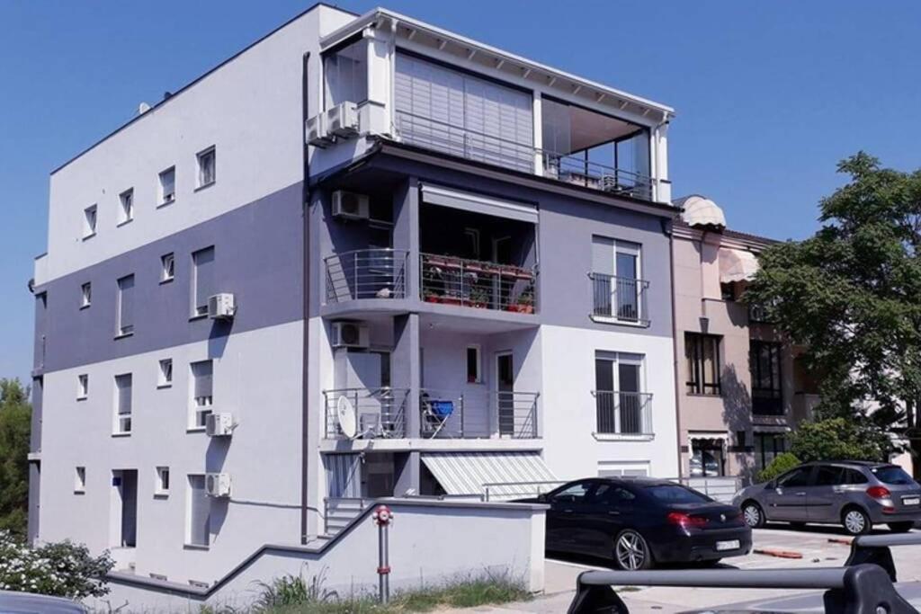 Apartman Franko - Uz Parking Пула Екстериор снимка