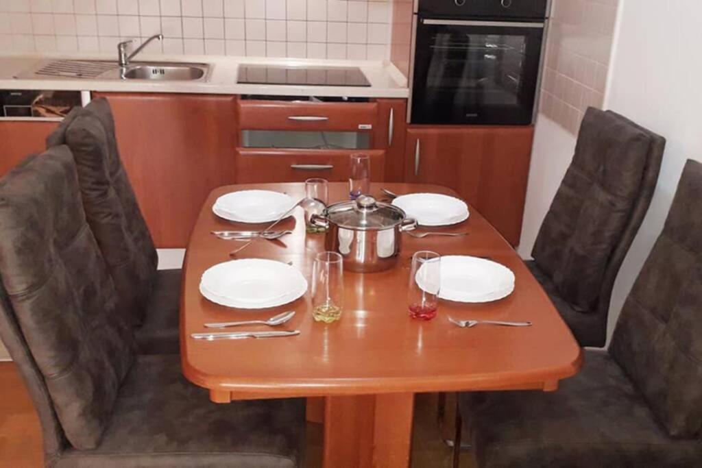 Apartman Franko - Uz Parking Пула Екстериор снимка